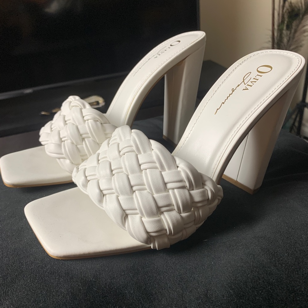 WHITE CROSS STITCHED HEELS